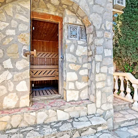 - In Tatil Evi